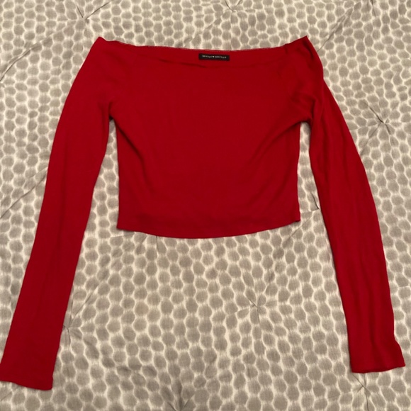 Brandy Melville red ribbed cropped shirt - Picture 3 of 3
